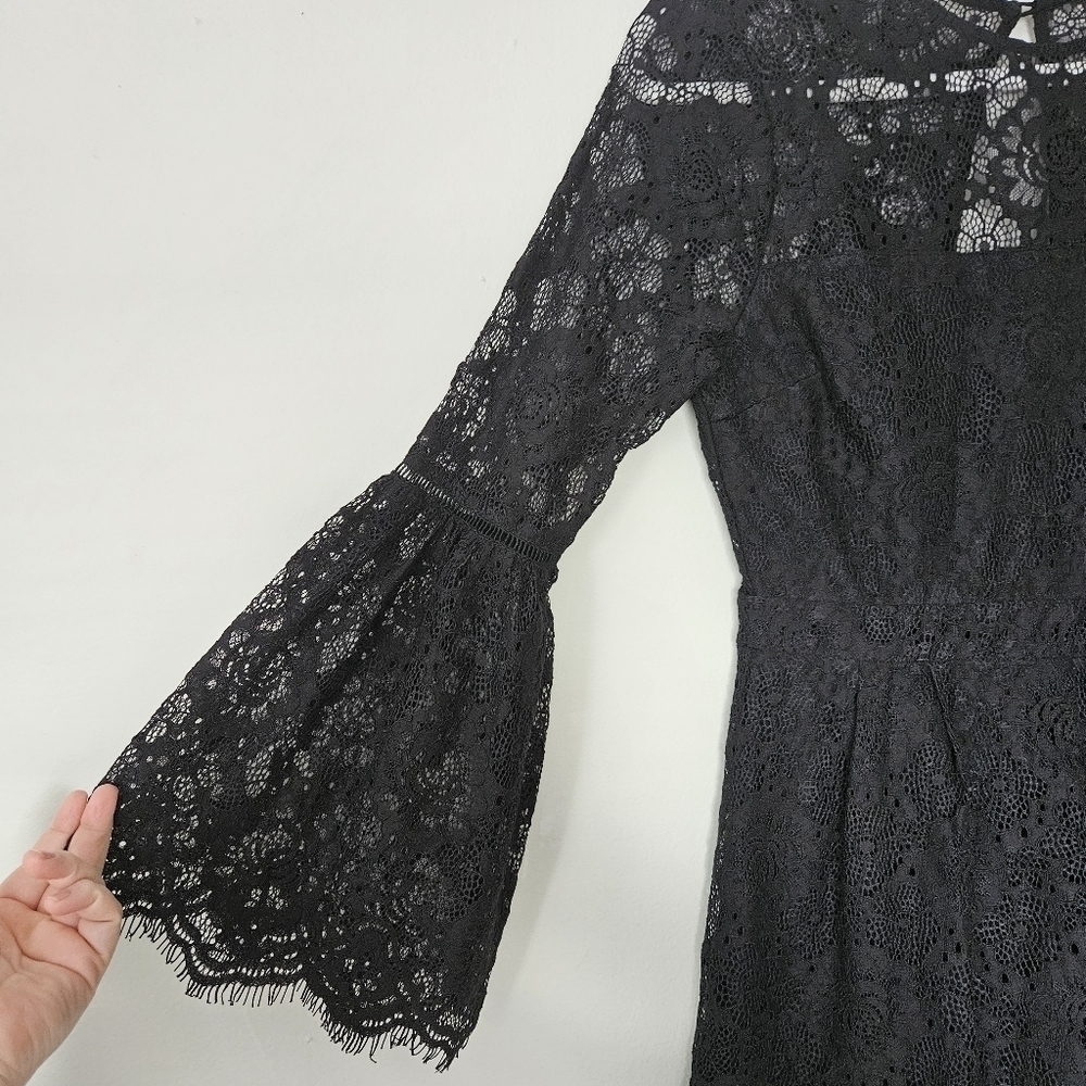 Lost +Wander black lace bell sleeves romper size S - Picture 3 of 10